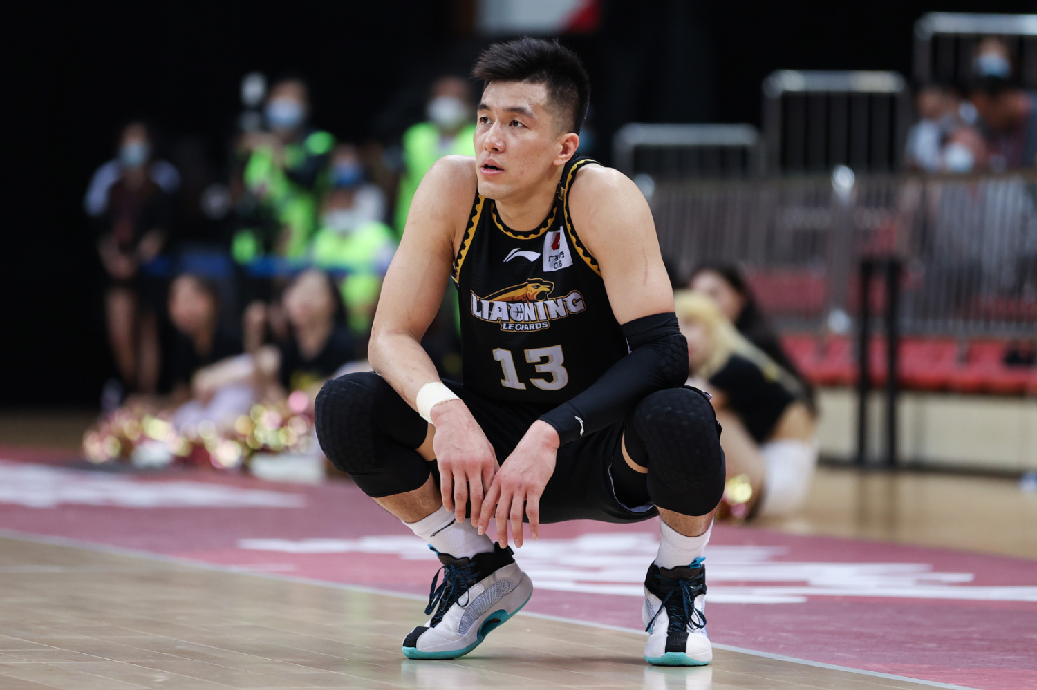 世俱杯分组-关于广东宏远队士气高昂，稳坐积分榜第一席位的信息