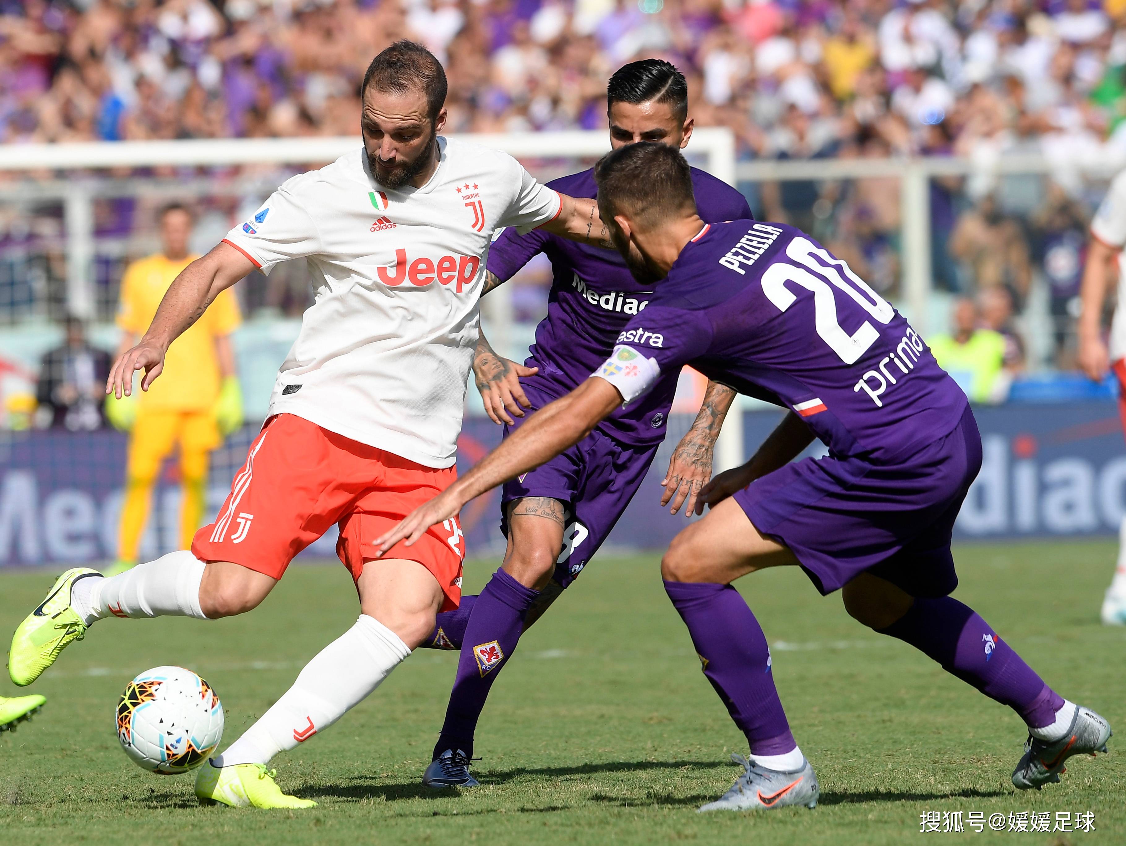 世俱杯-足球赛事激烈较量令人过目不忘