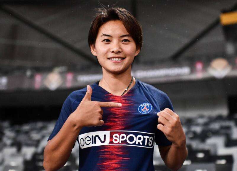 印度女足锦标赛中一位年轻球员表现抢眼