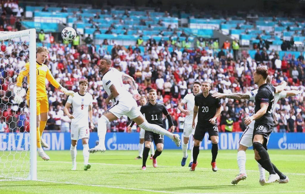 世俱杯参赛资格-欧国联比赛淘汰赛阶段，球迷紧张期待胜出球队的简单介绍