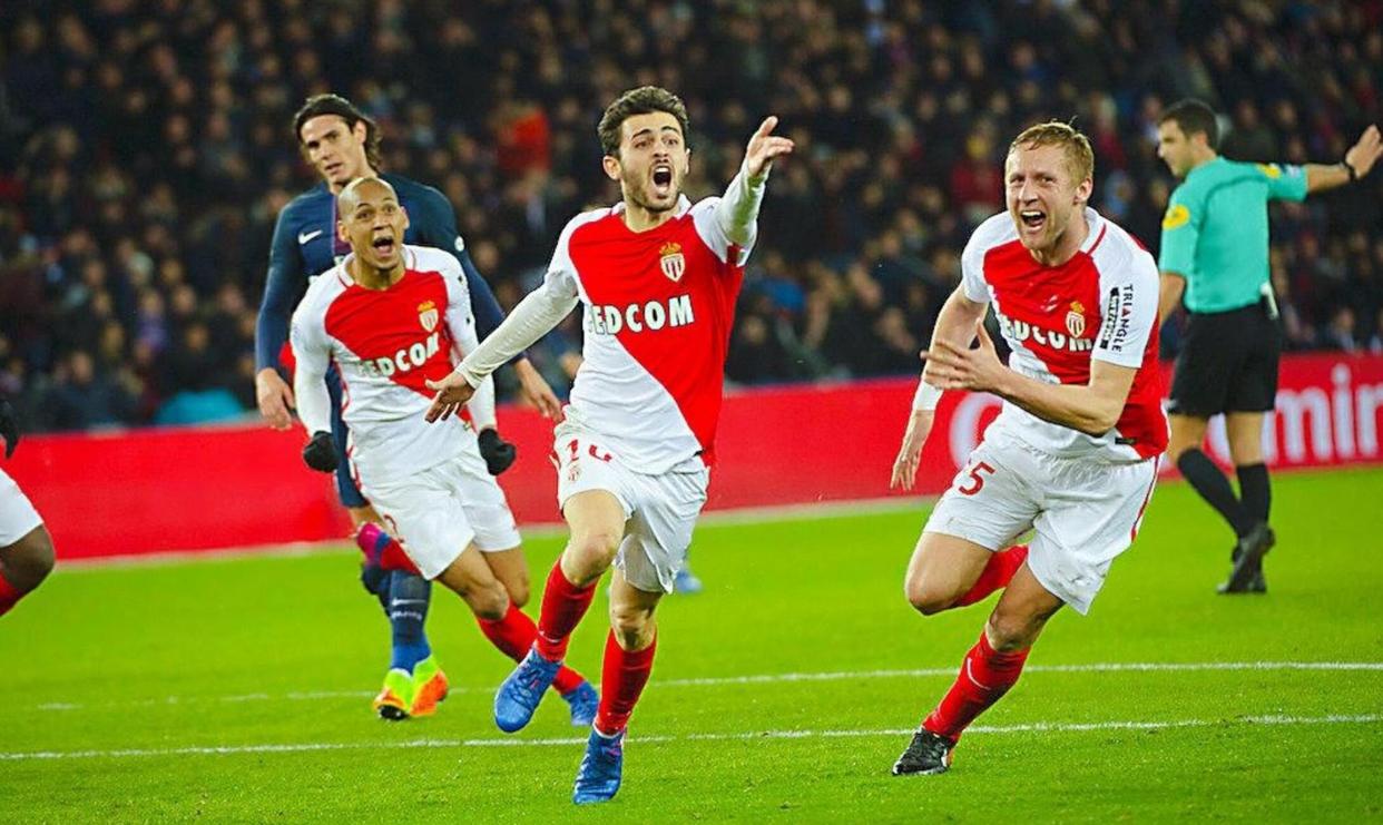 世俱杯改制-里尔主场球迷大合唱,氛围火爆不减