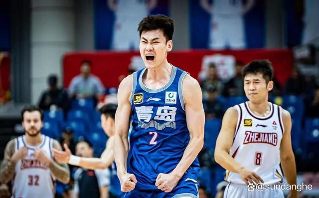 青岛队实现逆袭，球员表现引人关注