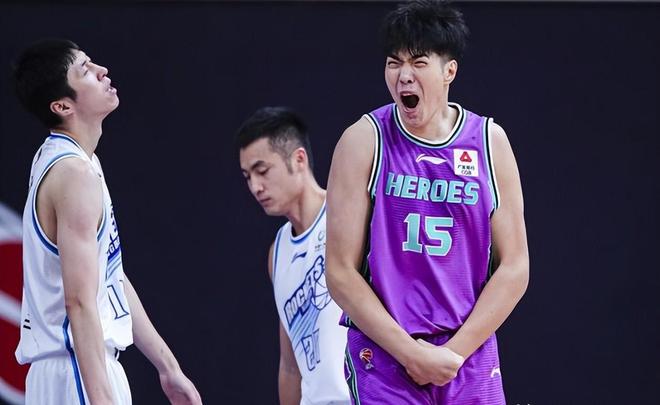 世俱杯-阅克兰队连续不胜,教练组面临压力