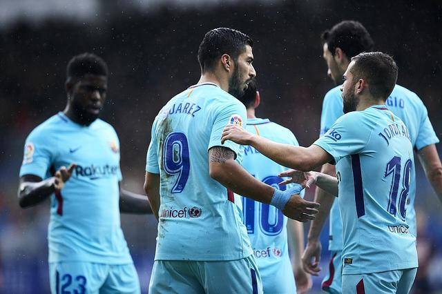 包含埃瓦尔客场小胜，继续追赶积分榜的词条