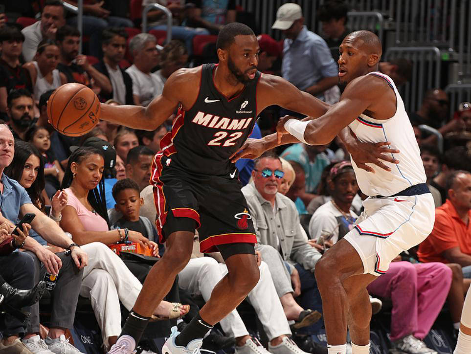 队内矛盾频发，热火遭遇连败情绪低迷的简单介绍