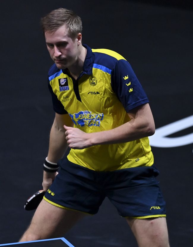 EG血洗BRO,Perkz打出惊人五杀激烈交锋八强赛,锁定晋级资格 EG血洗BRO,Perkz打出惊人五杀激烈交锋八强赛,锁定晋级资格