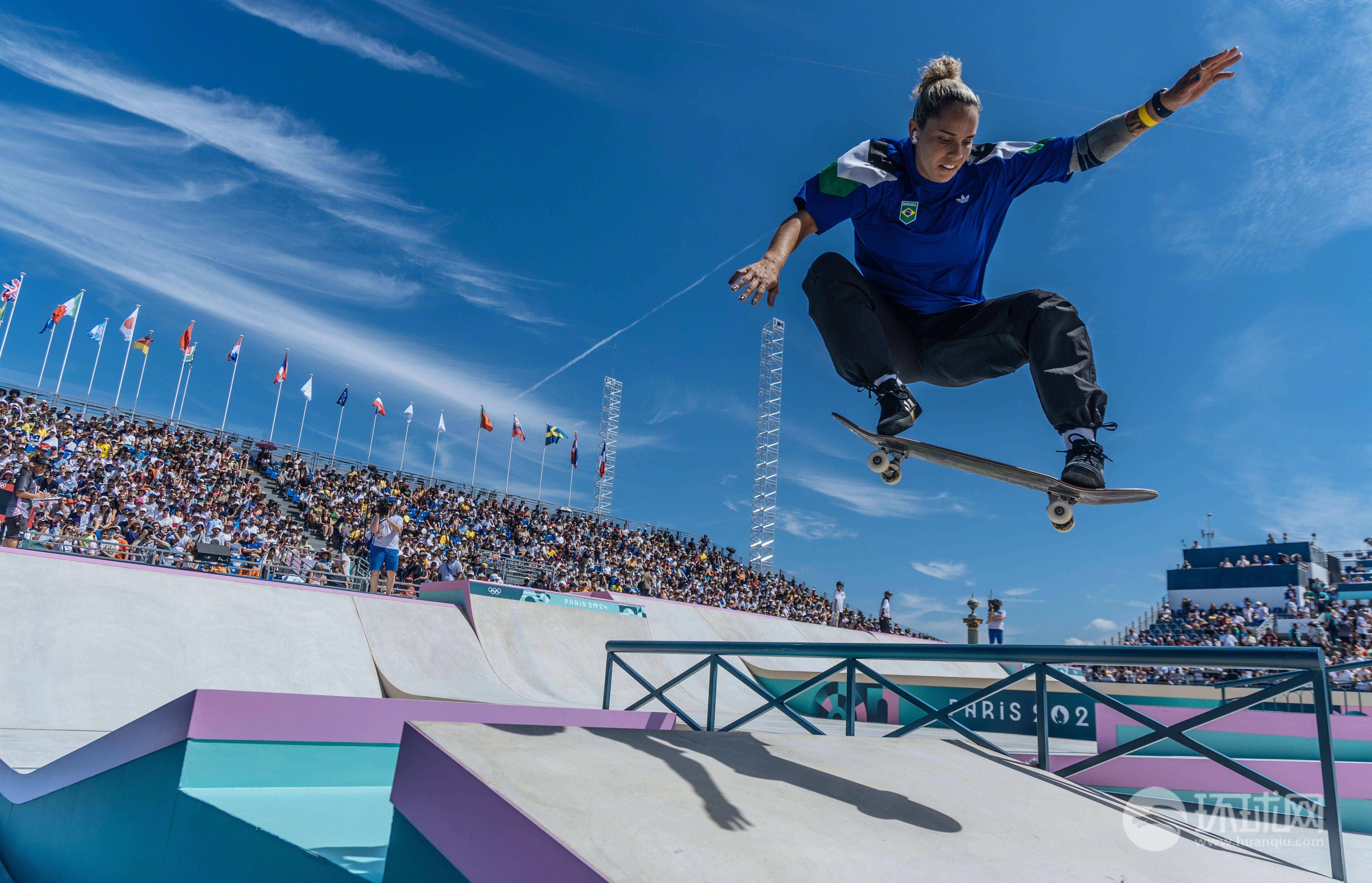 法国滑板选手惊艳亮相，获得比赛第四名