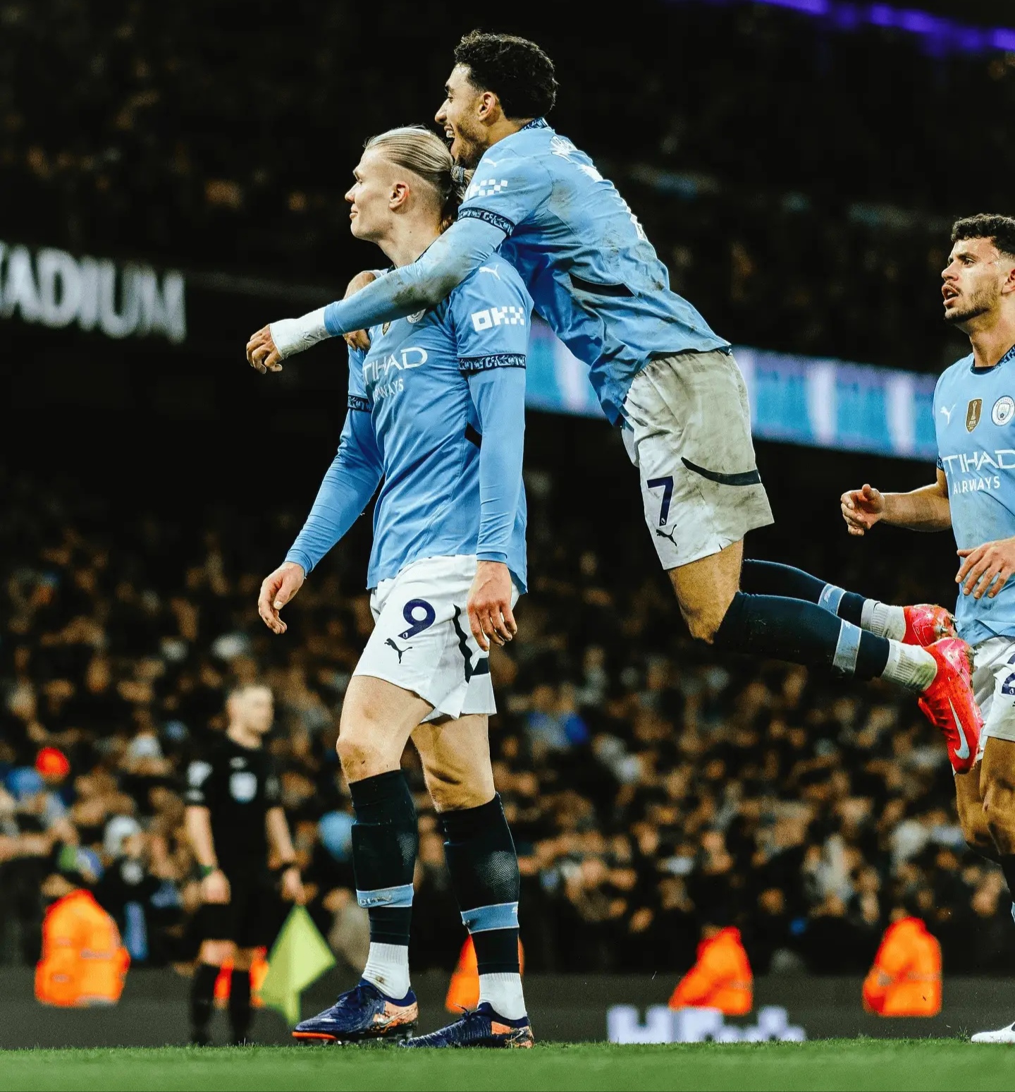 世俱杯2025-包含曼城轻松赢球,攻守平衡令人印象深刻的词条