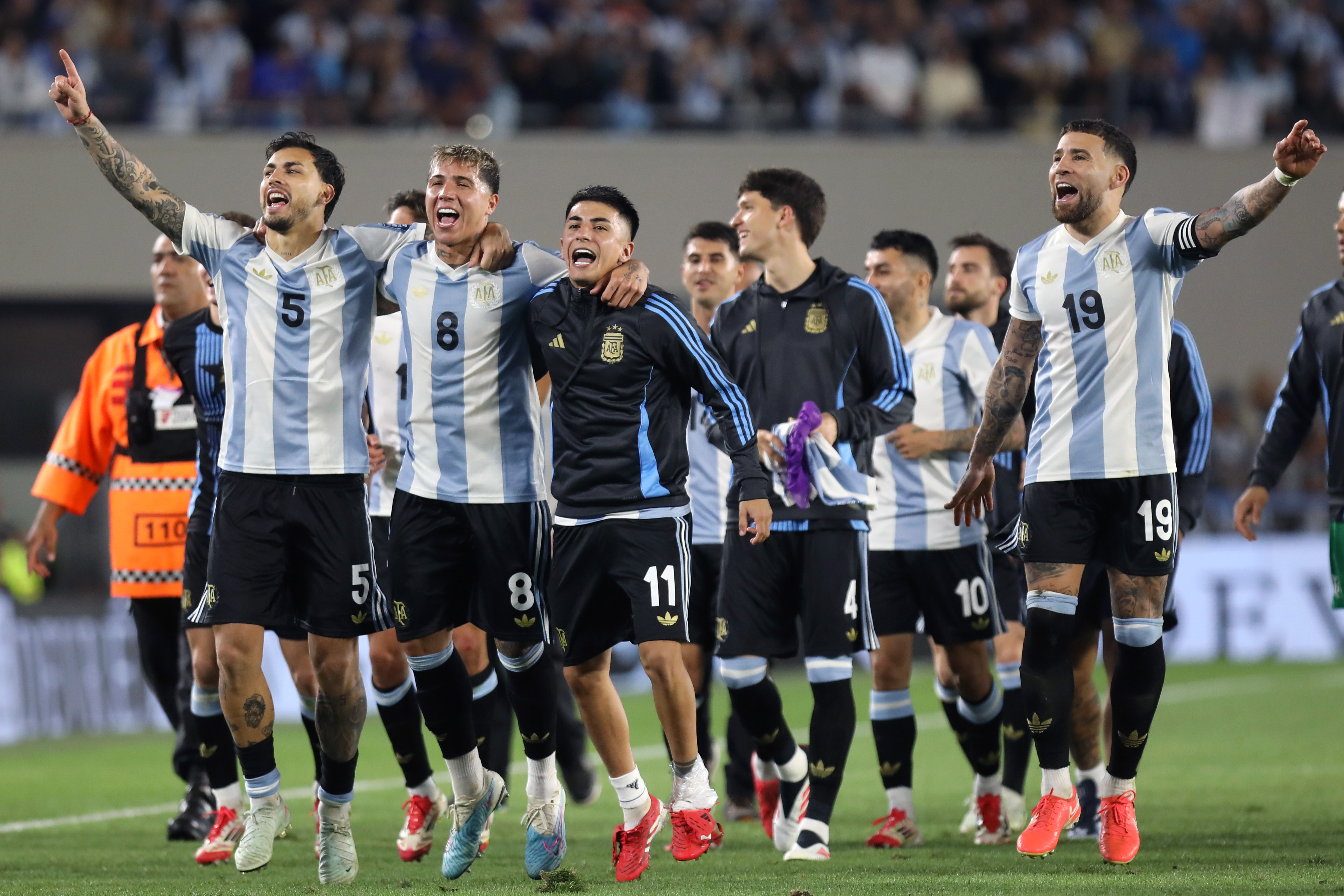 阿根廷队不敌巴西遭淘汰,闪耀世界杯 阿根廷队不敌巴西遭淘汰,闪耀世界杯