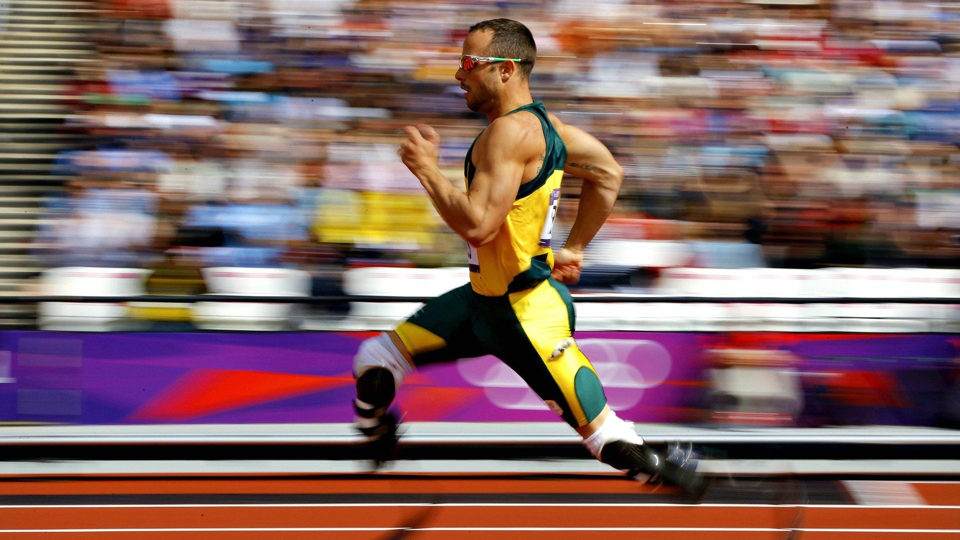 诺里斯40圈白胎奇迹,雷诺教科书式策略击碎阿斯顿·马丁的冠军梦